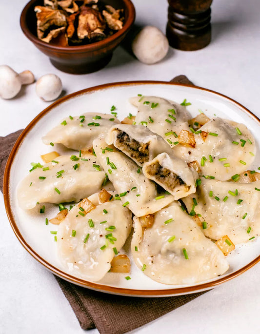 Вареники з картоплею та білими грибами